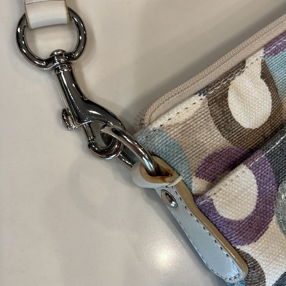 Coach Crossbody Canvas 8x9” bag. Signature Hardware on Front pocket & zipper - Picture 14 of 15